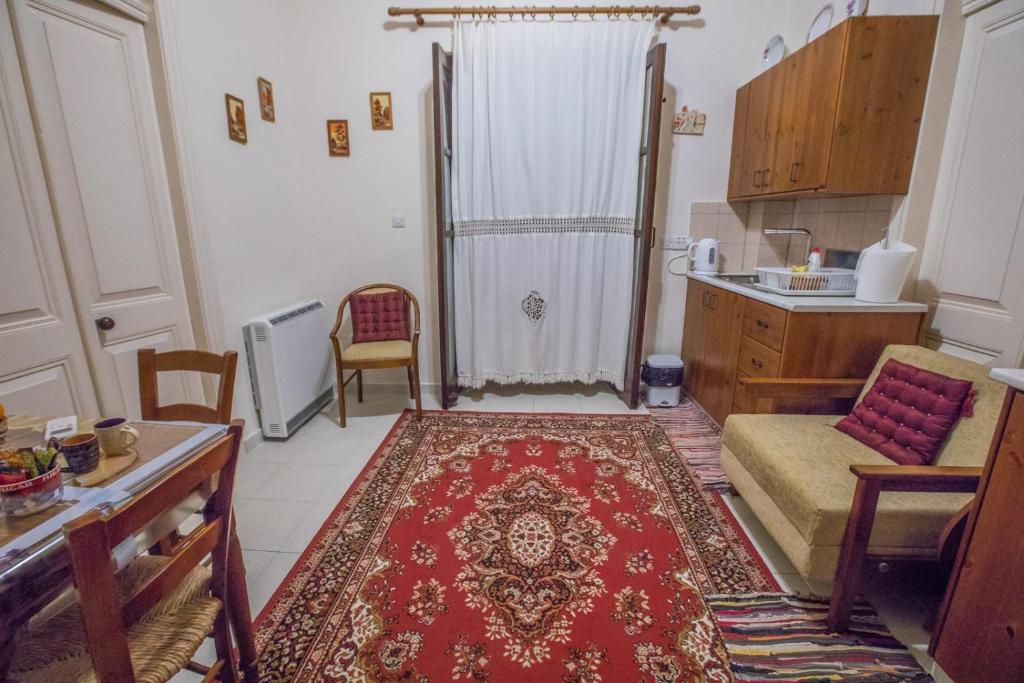 Iosiphis Stonebuilt House - Appartamento Con Una Camera Da Letto Con Balcone