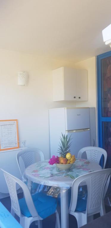 Kuchyň nebo kuchyňský kout v ubytování Studio Evasion Tropicale Diamant