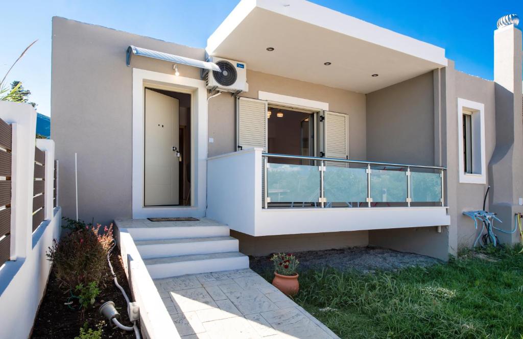 Bounatsa Studios & Apartments - 2