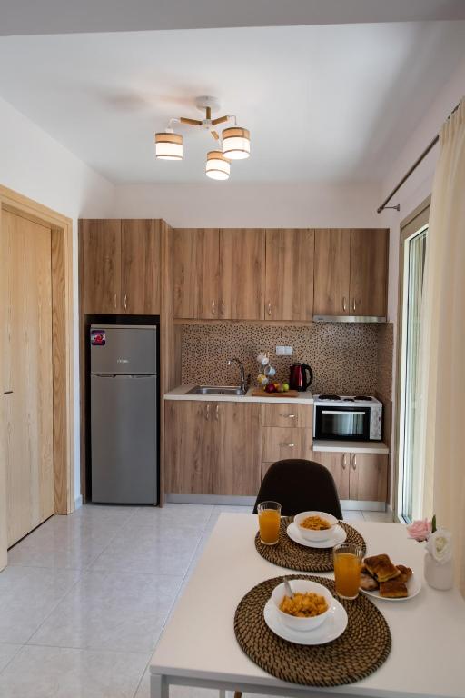 Bounatsa Studios & Apartments - 14