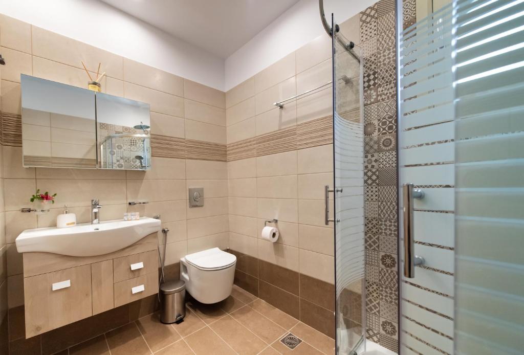 Bounatsa Studios & Apartments - 19