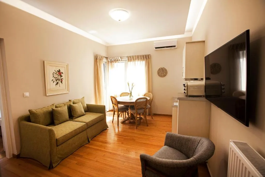 Bentzi...Boutique Apartment 4, Superior Family Suite for 4 guests, Atena, Grecia