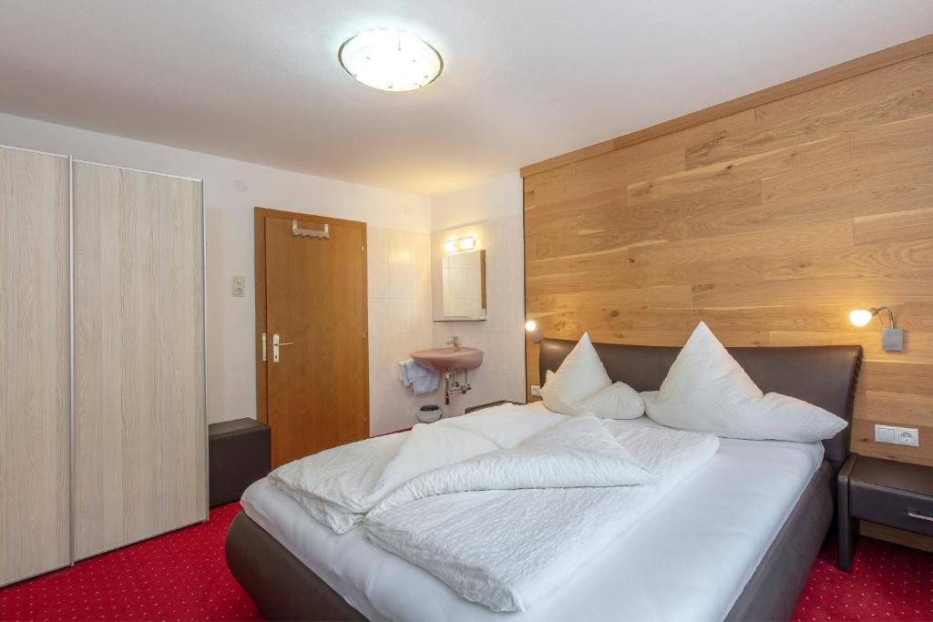 Postel nebo postele na pokoji v ubytování Appartement Rosengarten