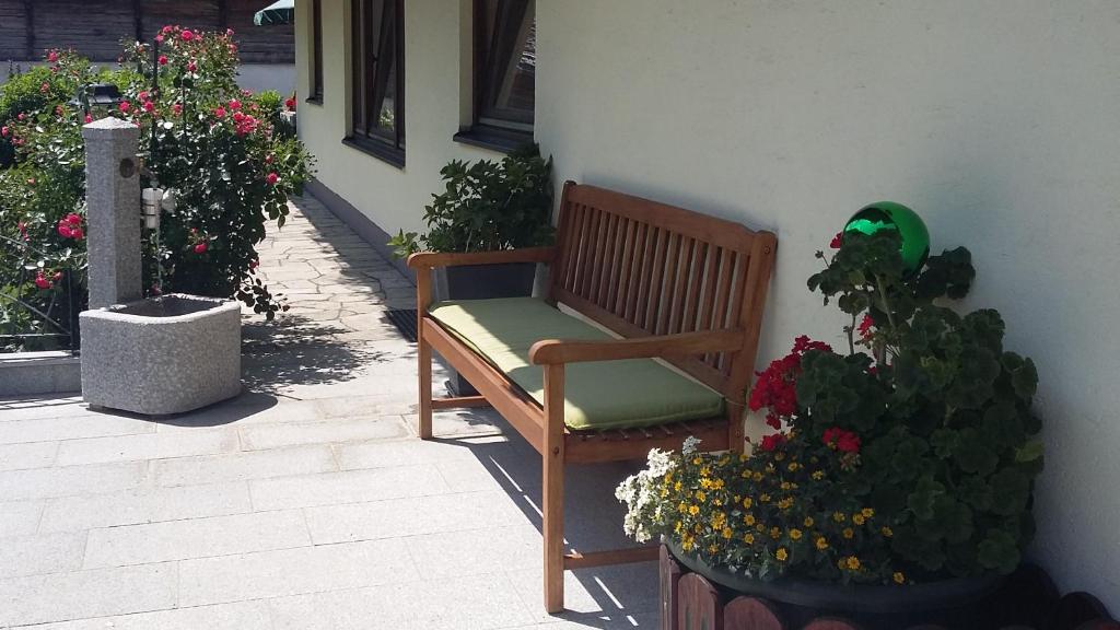 Zahrada ubytování Pension und Appartement Weinschreiber