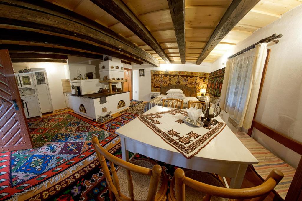 Casa Povestilor din Bucovina - One-Bedroom House