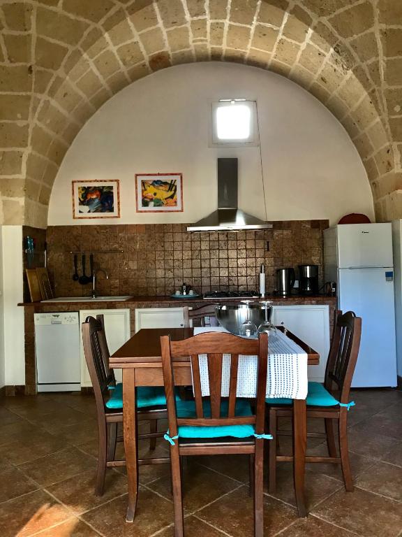 Kuchyň nebo kuchyňský kout v ubytování B&B TENUTA AGNUSDEI