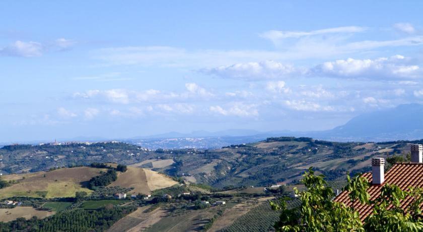 Splošen pogled na gorovje oz. razgled na gore, ki ga ponuja nočitev z zajtrkom