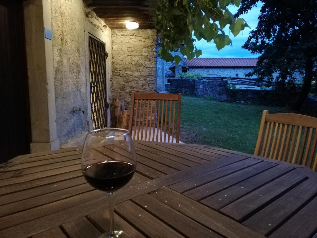 Fotografie z fotogalerie ubytování Karst Stone Cottage v destinaci Štanjel