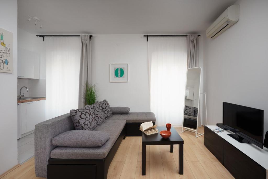 Telewizja i/lub zestaw kina domowego w obiekcie Apartments Antons