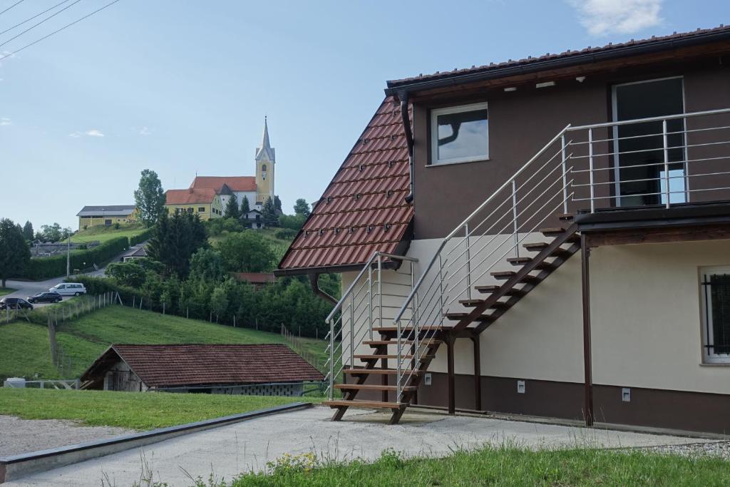 Budova, kde se apartmán nachází