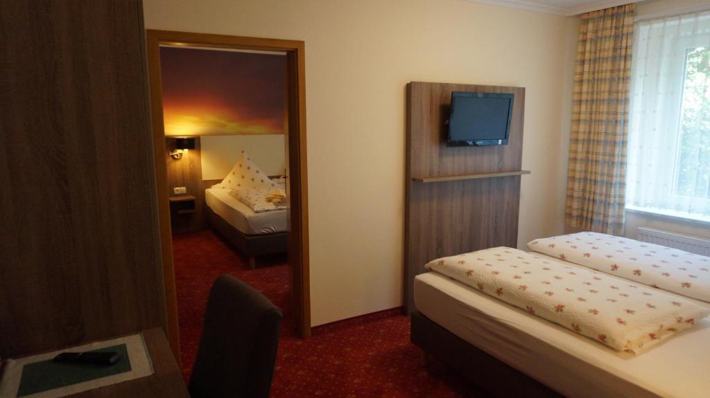 Hotel Neuses - Classic Quadruple Room