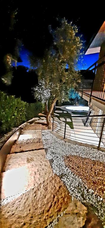 Fotografia z galérie ubytovania Villa Mimosa-Con piscina e vista lago v destinácii Brenzone sul Garda
