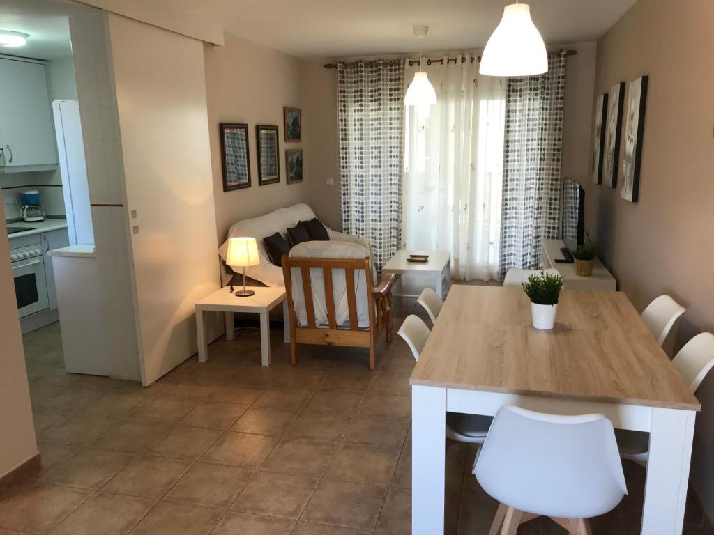 Apartamento VenAVera Playa de Baria 2 K-1D Primera Línea Gran ...