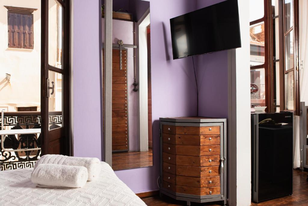 Favela Living Space - 14