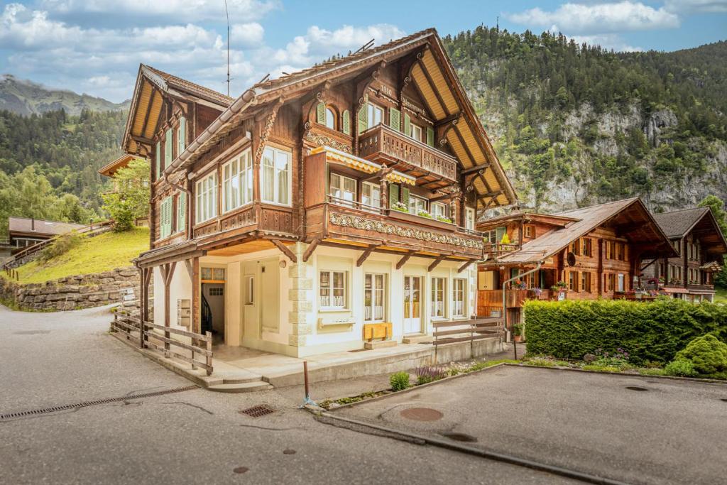 Nespecifikovaný výhled na hory nebo výhled na hory při pohledu z apartmánu