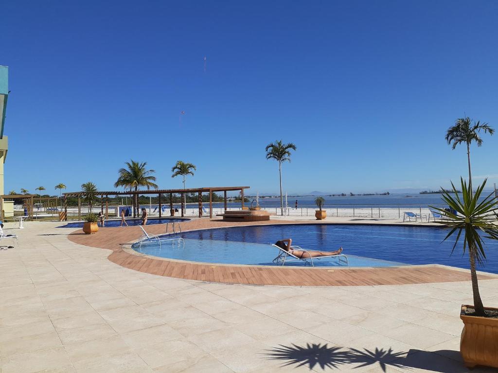  Apartamento Condomínio Golden Lake Arraial do Cabo - RJ