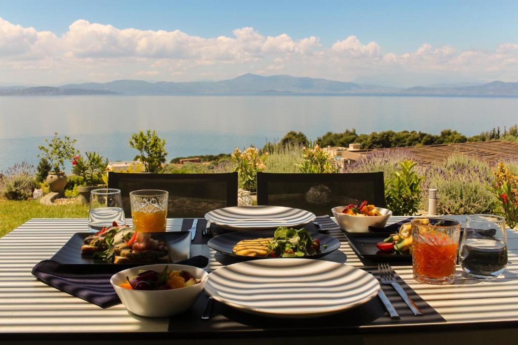 Elimnion Resort