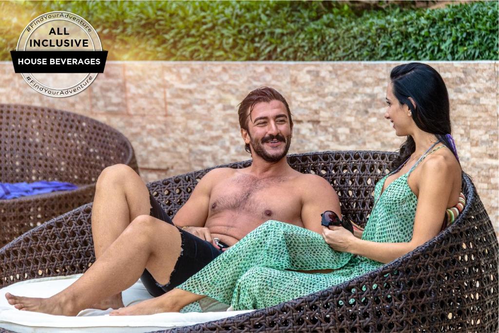 BM Beach Hotel - Resim 21