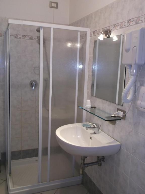 Koupelna v ubytování Albergo Meublè Abatjour