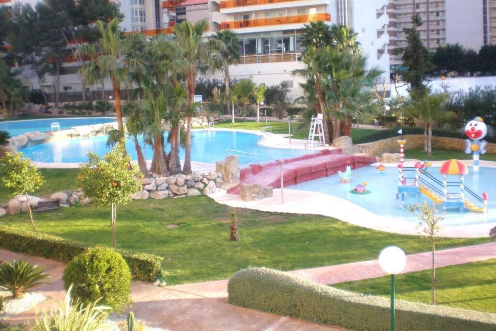 Bazén v ubytování Apartamento vacaciones en Gemelos 22 nebo v jeho okolí