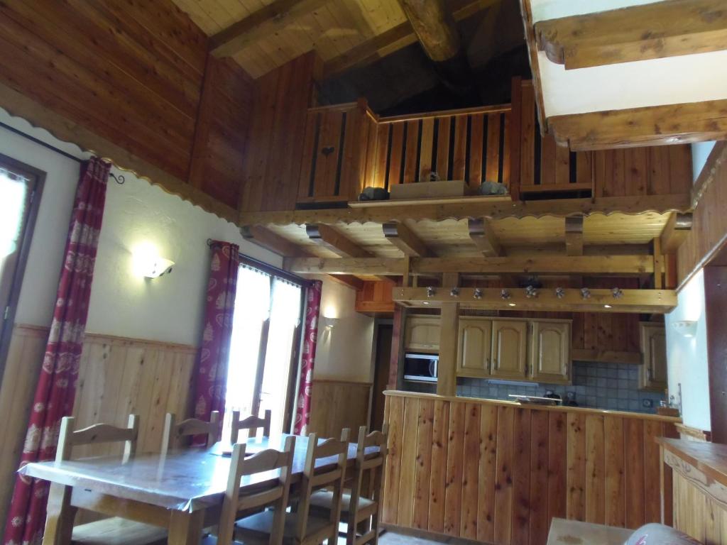Köök või kööginurk majutusasutuses Chalet l'aubépine résidence B&B