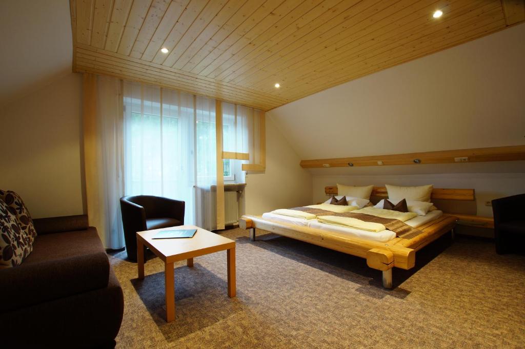 Gasthof Pension Waldfrieden - Triple Room