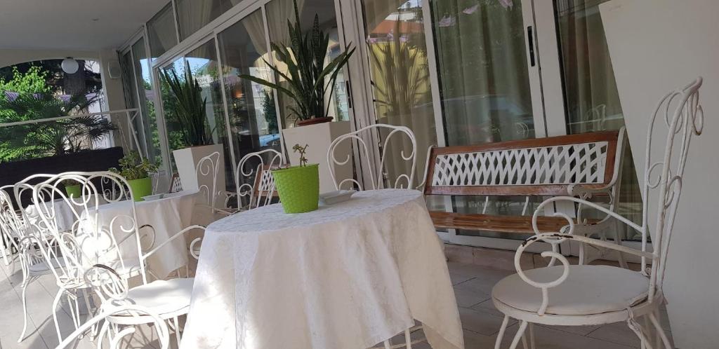 Balkón nebo terasa v ubytování Hotel Britannia Rimini Marina centro