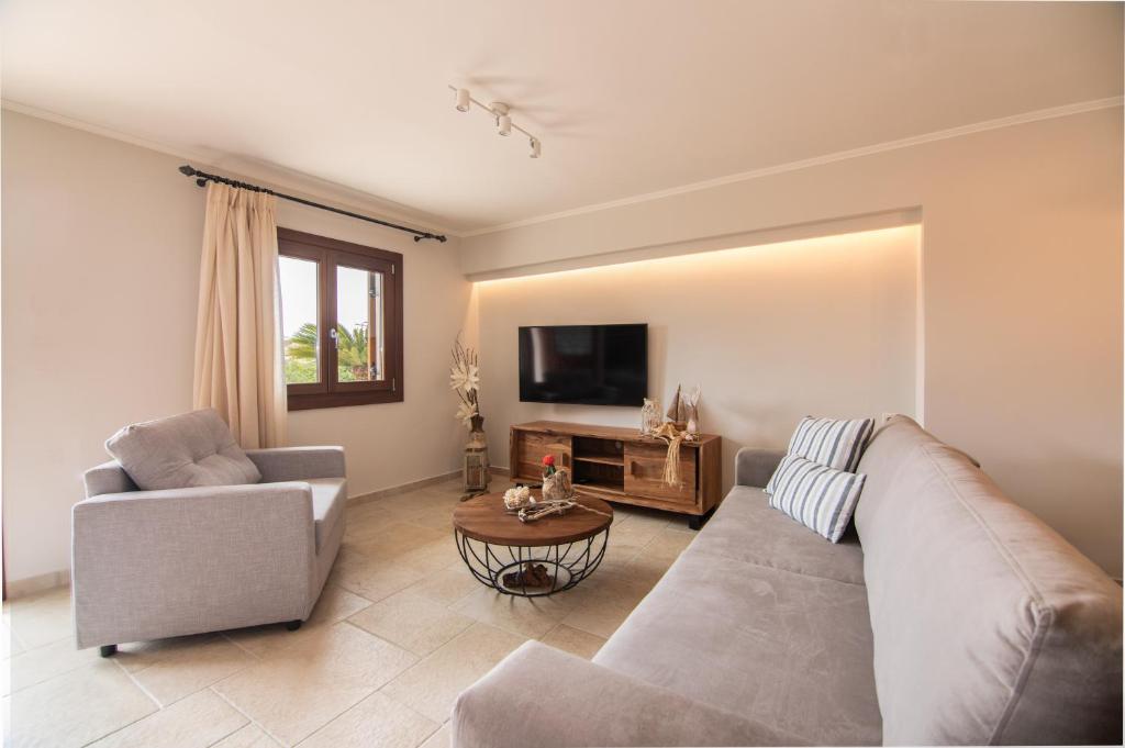 A television and/or entertainment centre at Dimoulias House