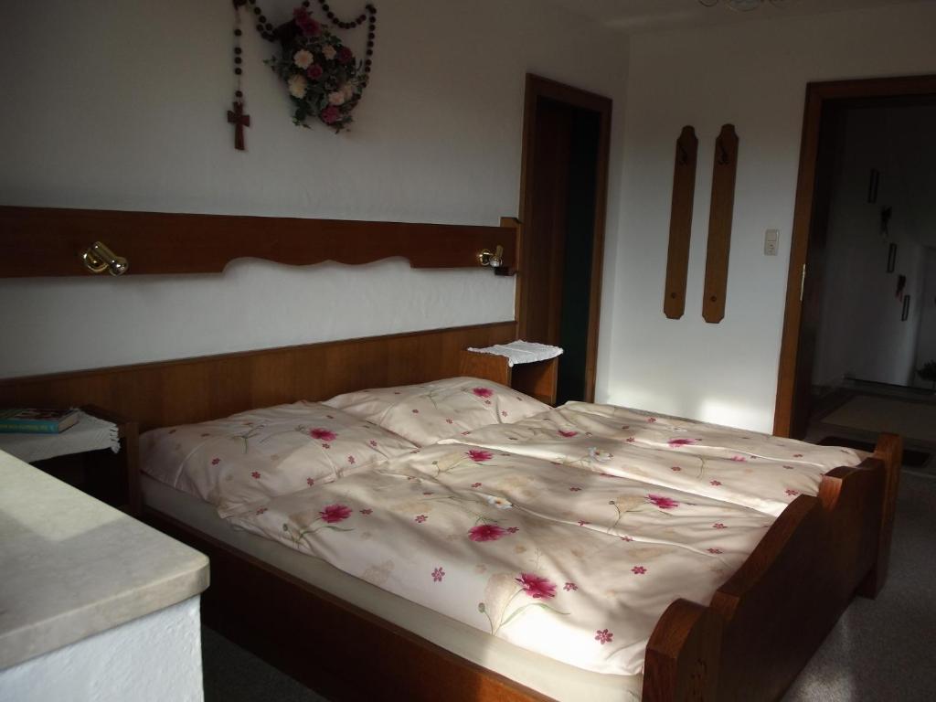 Postel nebo postele na pokoji v ubytování Haus Margit