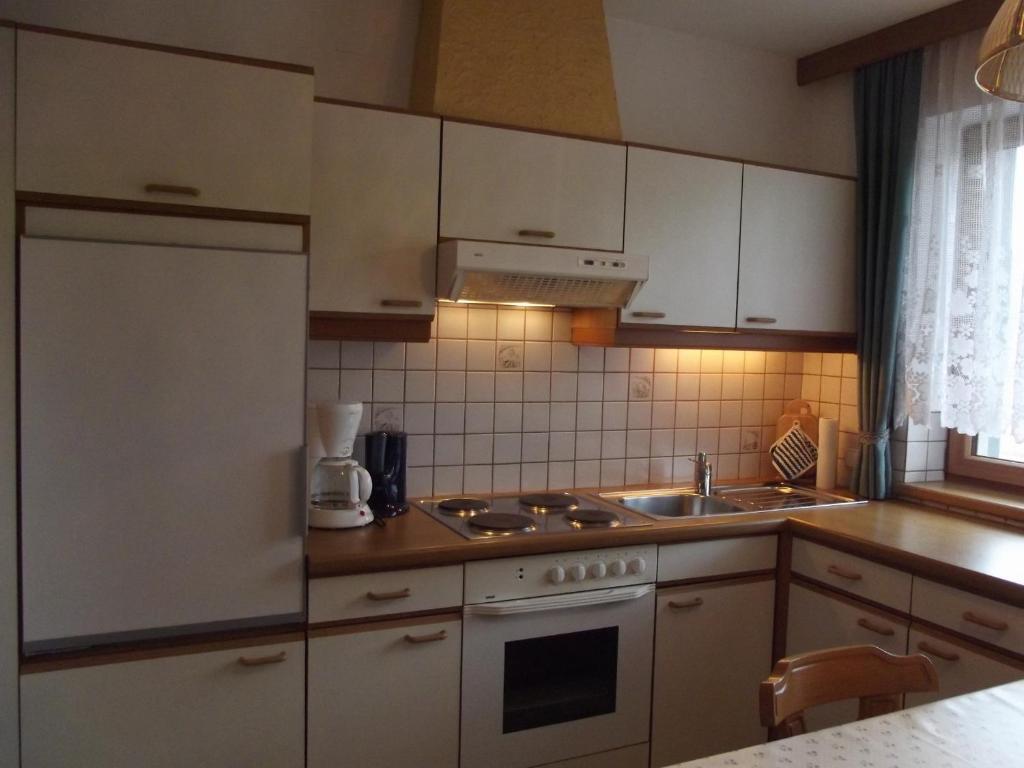 Kuchyň nebo kuchyňský kout v ubytování Haus Margit
