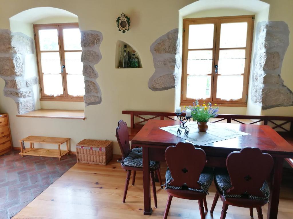 Posezení v ubytování Holiday house apartment Voukov mlin