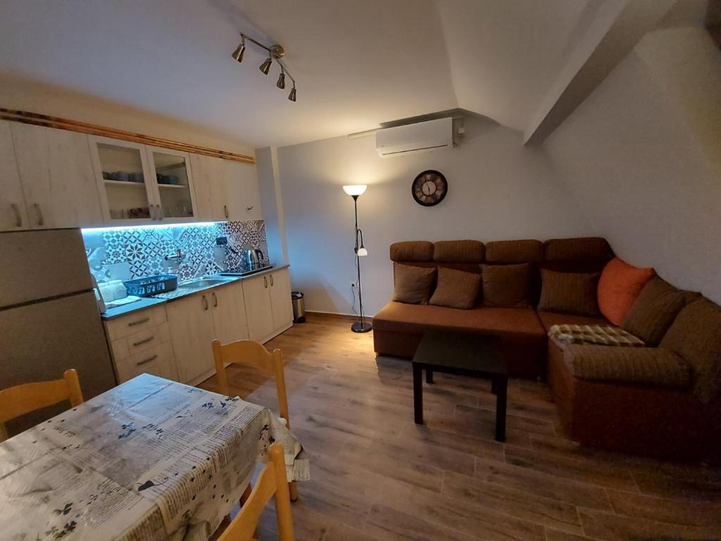 Kuchyň nebo kuchyňský kout v ubytování Perucac Apartment