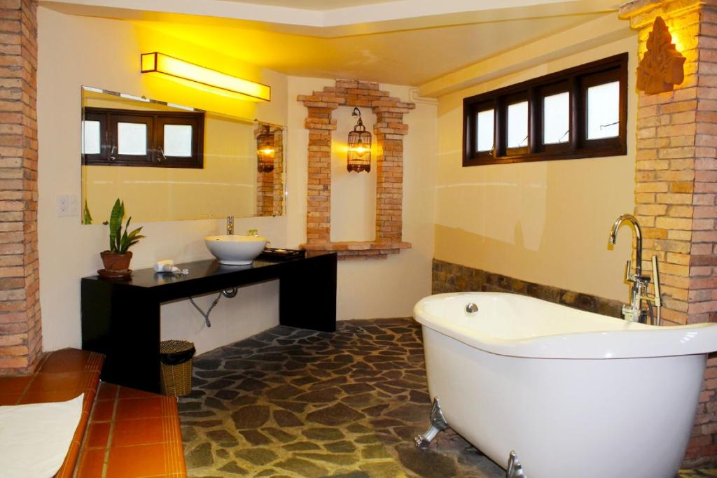 Bungalow Premium Deluxe Nhìn Ra Vườn