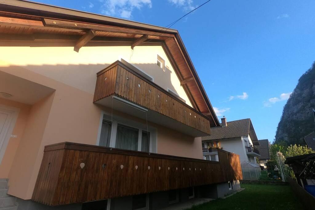 Budova, kde se apartmán nachází