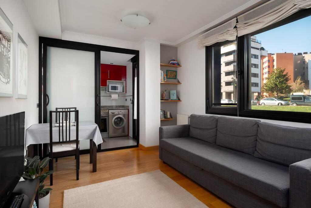 Kép Apartamento soleado, aparcamiento gratuito, a pie del centro szállásáról Oviedóban a galériában