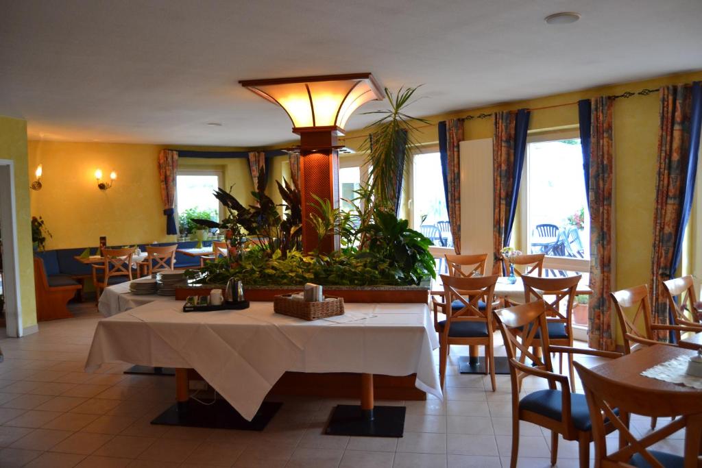 Restaurace v ubytování Hotel am Kunnerstein