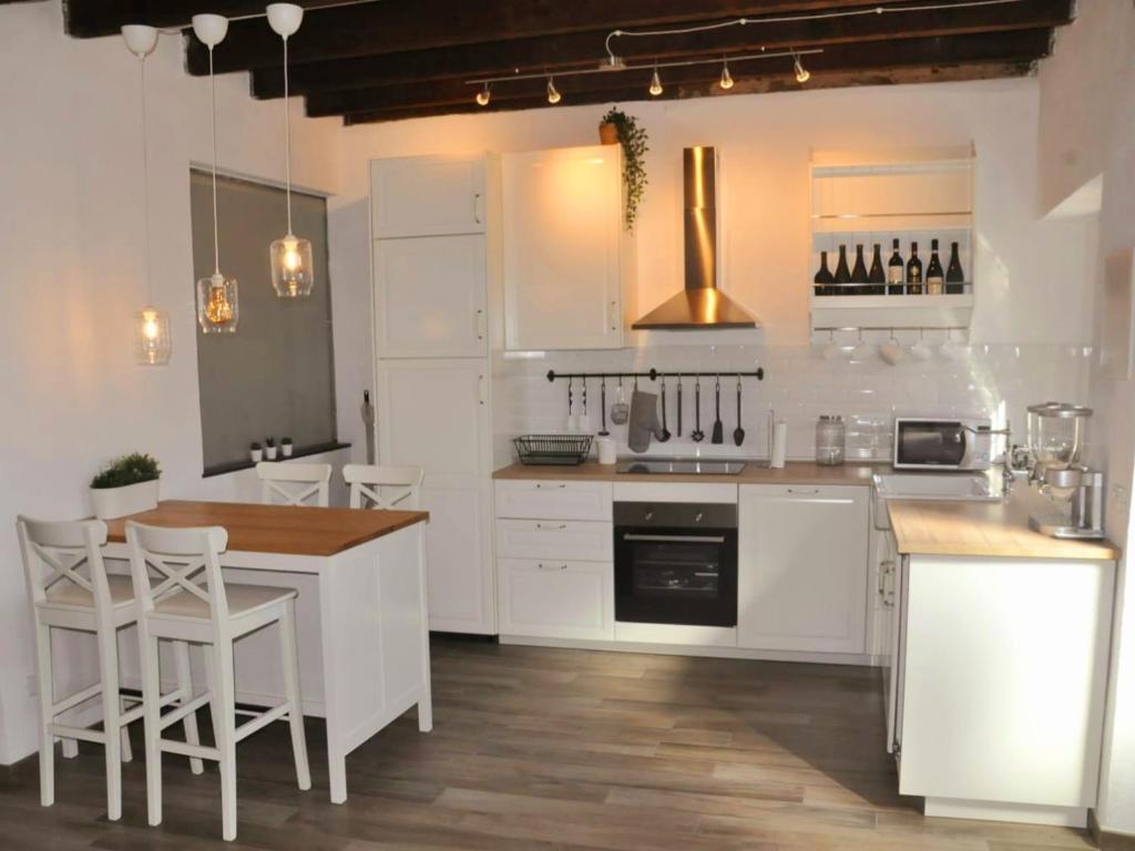 Kuchyň nebo kuchyňský kout v ubytování C'era una volta Appartamento OPEN SPACE Sestri Levante