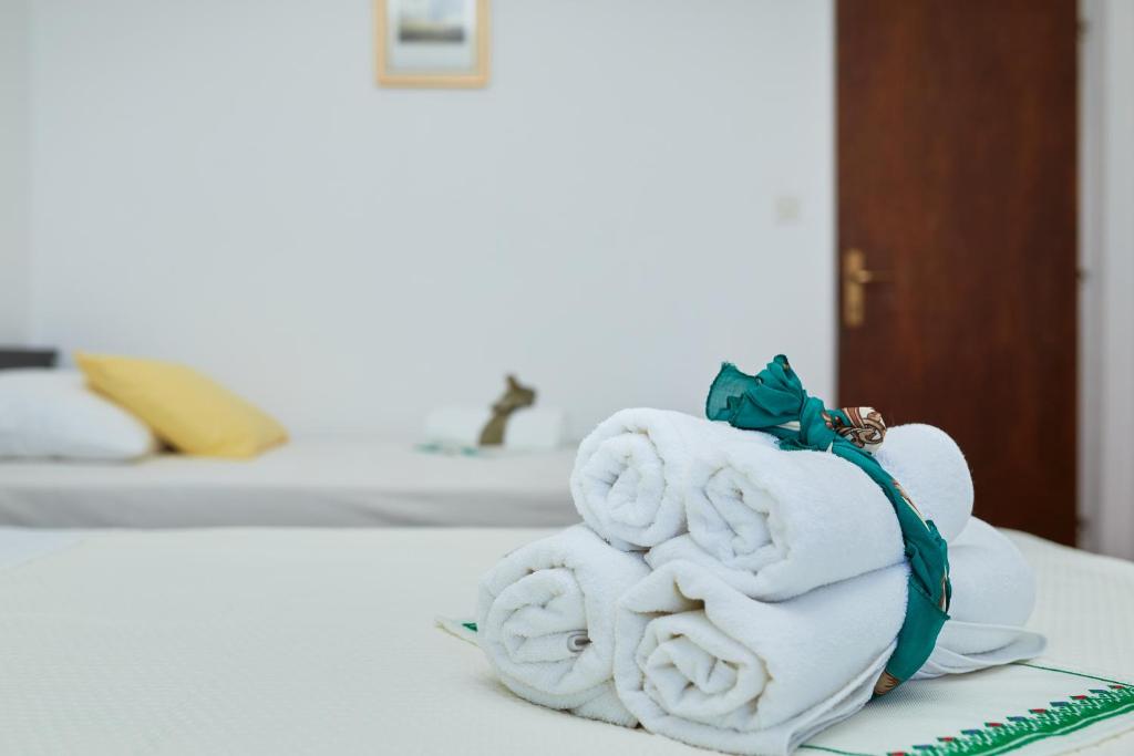 Posteľ alebo postele v izbe v ubytovaní Guest House Medzalin