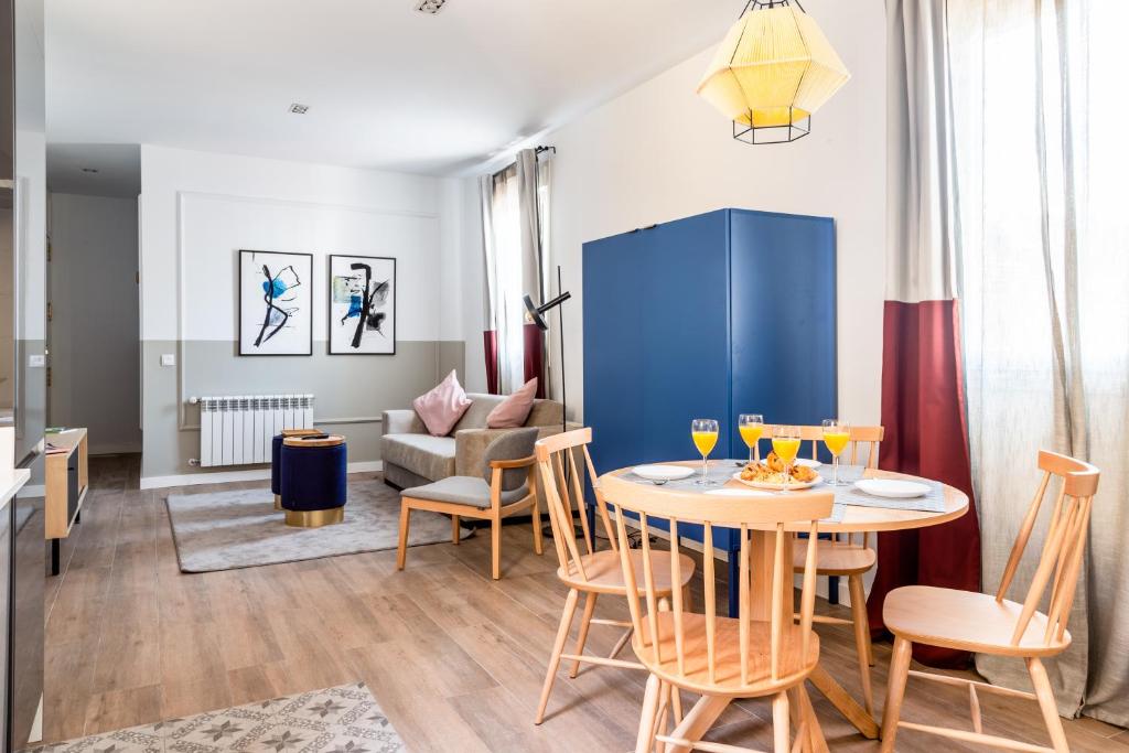 Smartr Atocha Reina Sofia - Resim 3