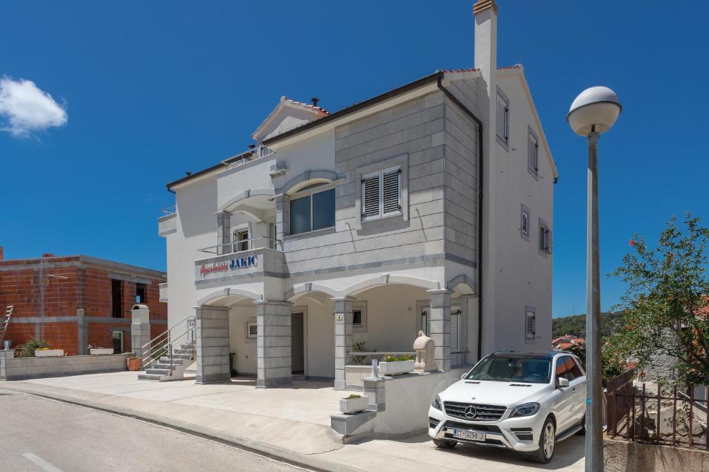 Apartments Jakic - Habitación Doble Con Balcón