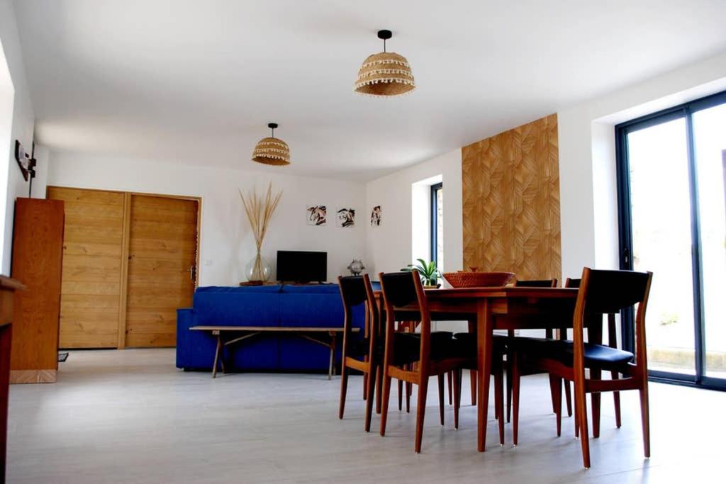 Posezení v ubytování La Maison Volganza - Gîte à la ferme dans le Perche