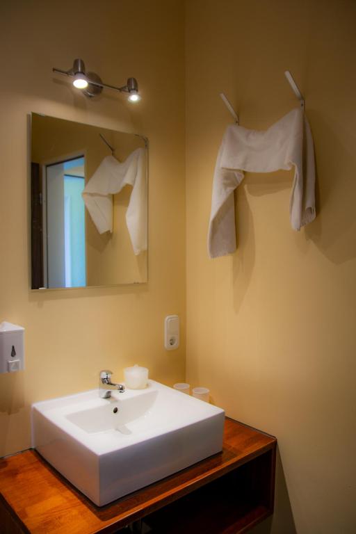 Ein Badezimmer in der Unterkunft Hotel De Lange Man Monschau Eifel