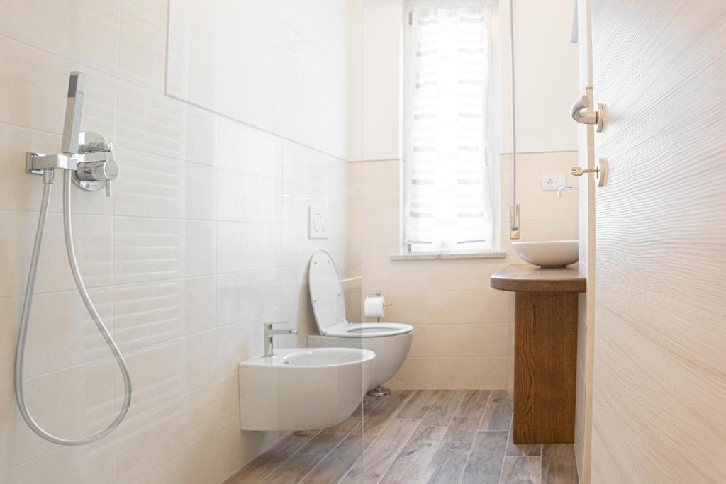 A bathroom at La casa nel borgo