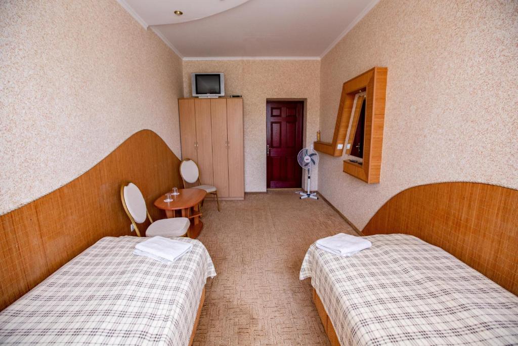 Оазис - Chambre Jumelle Avec Vue De La Piscine