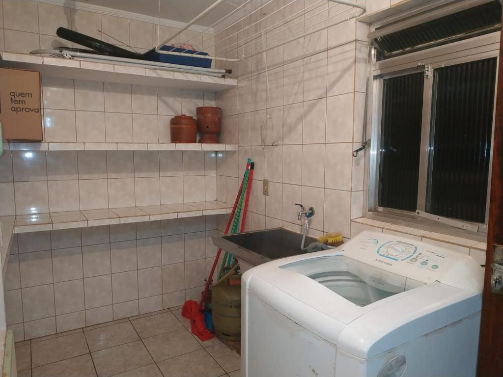  Apto 32B Cond Simone - Centro - Ubatuba