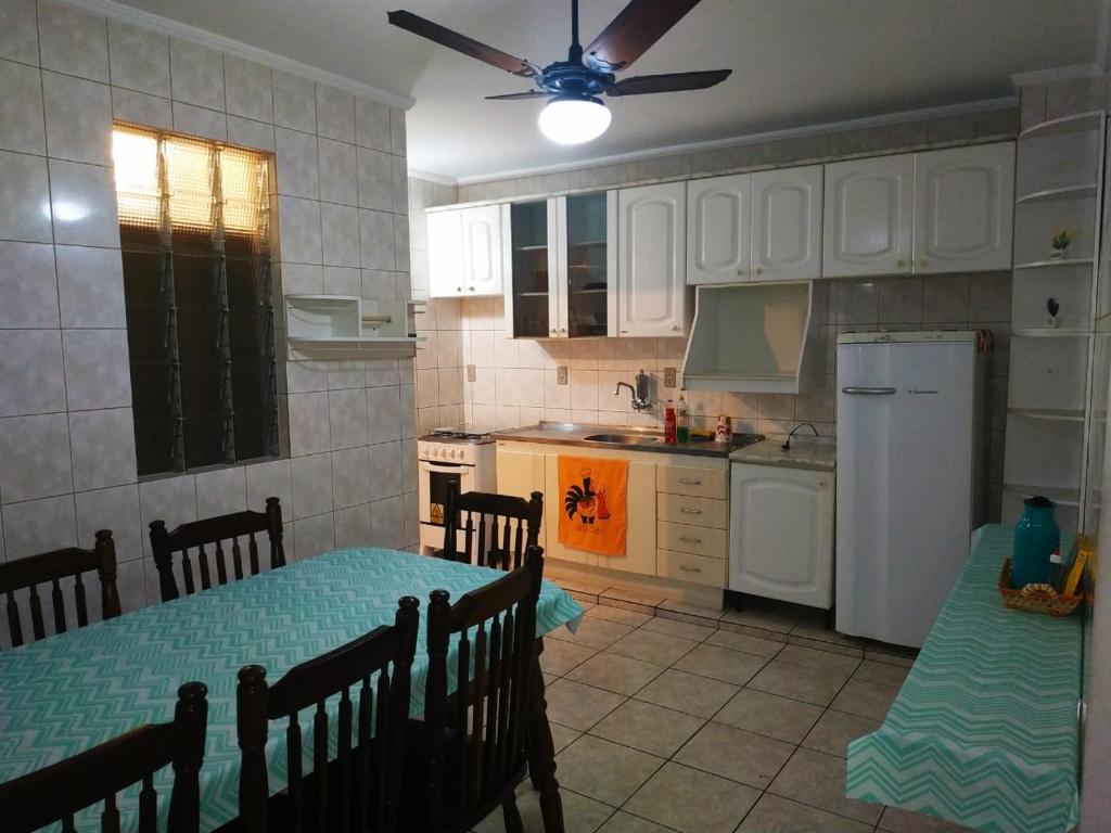  Apto 32B Cond Simone - Centro - Ubatuba