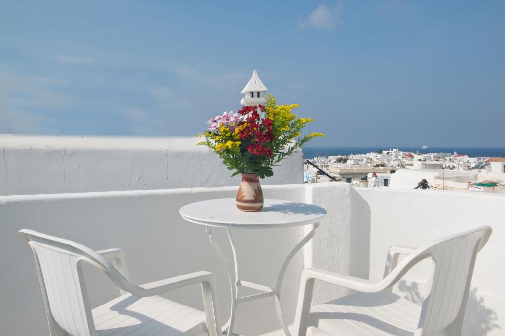 A balcony or terrace at Sunday Summer House