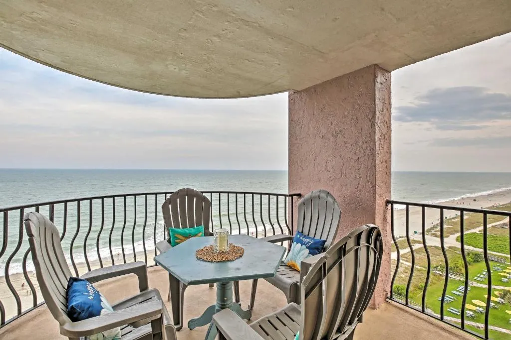 Myrtle Beach Resort Condo 2 Oceanfront Balconies!, Murrells Inlet (SC), United States
