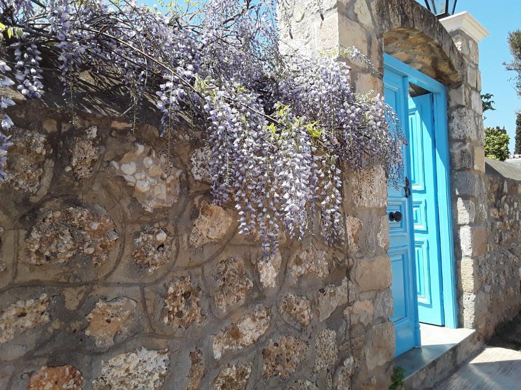 Fotografie z fotogalerie ubytování ANEMOS HOUSE v destinaci Spetses