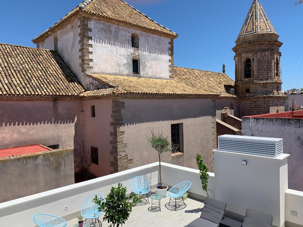 Bazén v ubytování San Lorenzo Apartamentos y Suites nebo v jeho okolí